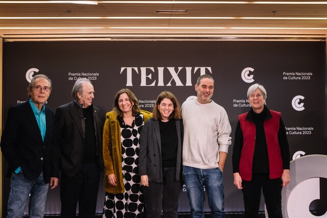 Els premis Nacionals de Cultura han presentat el documental 'Teixits' a la Filmoteca acompanyats d'Anna Guitart