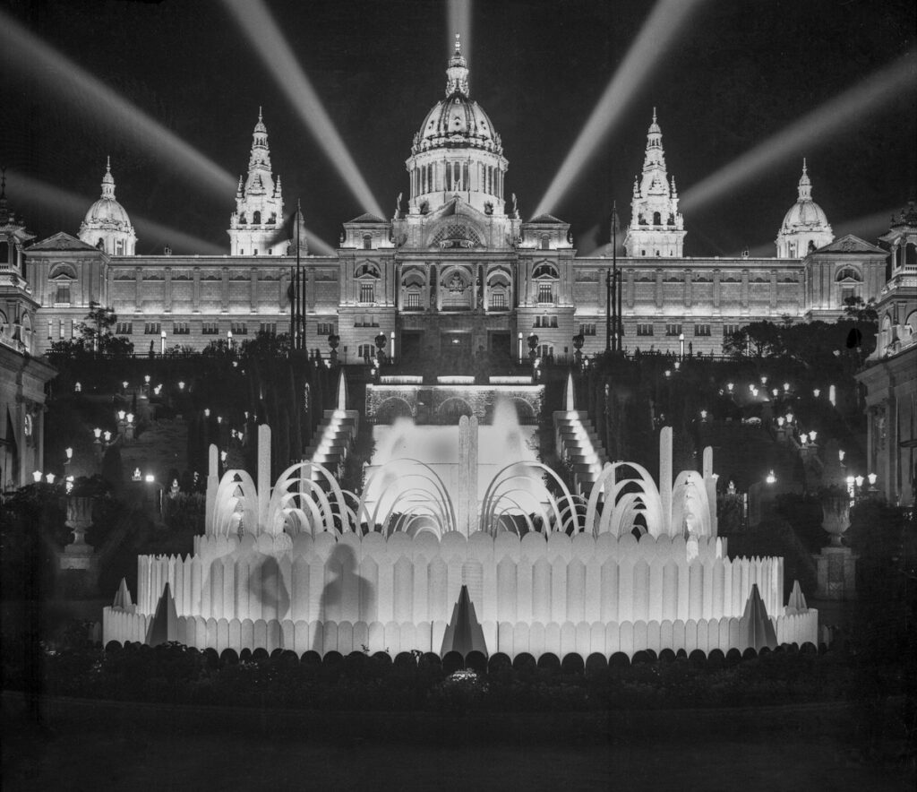 Exposició Internacional de 1929.
Plaça de Puig i Cadafalch.